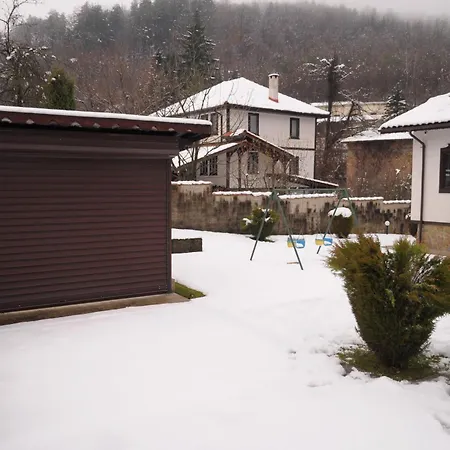 сияйна зора 펜션 *