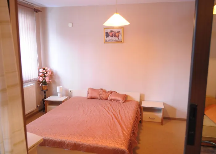 Feriehus сияйна зора Plachkovtsi