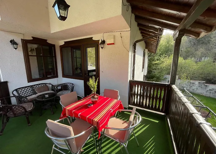 сияйна зора Plachkovtsi