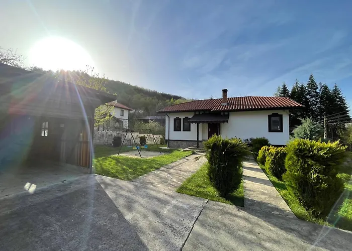 Feriehus сияйна зора Plachkovtsi