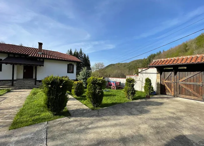 сияйна зора Feriehus *